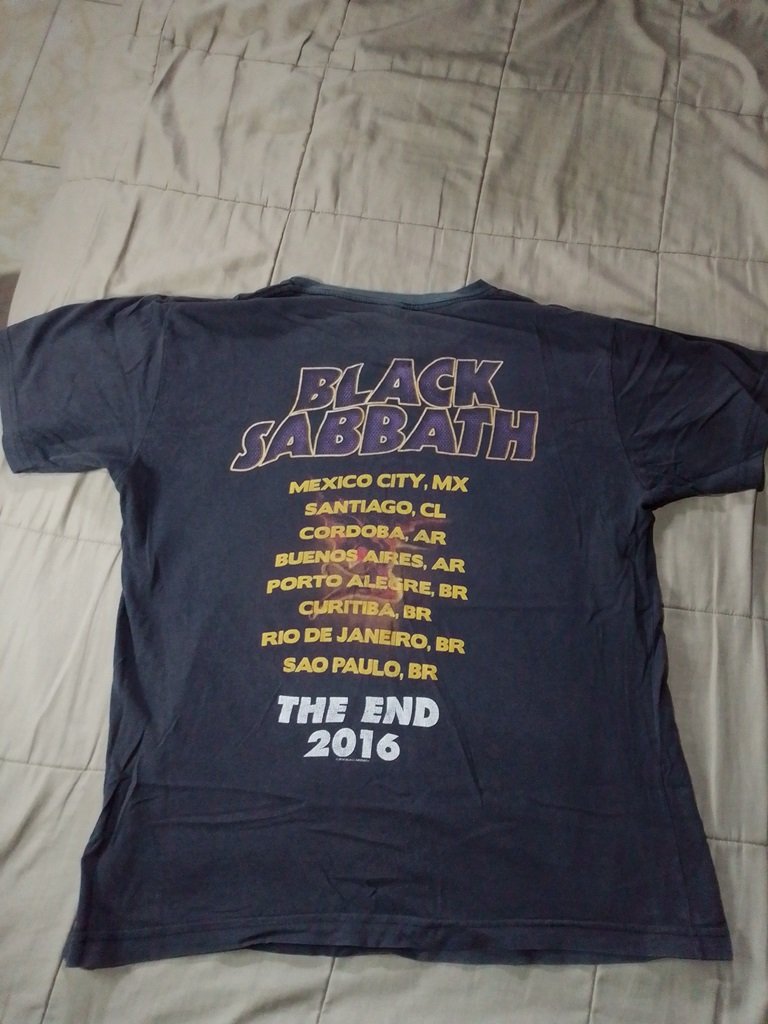 REMERA BLACK SABBATH ESPALDA visualiza espalda de la remera